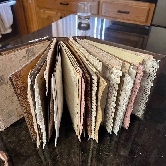 SOLD Junk journal SOLD - Picture 9 of 14